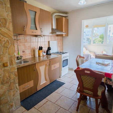 Rustic & Spacious 3Br Apartment Bucharest Exterior photo