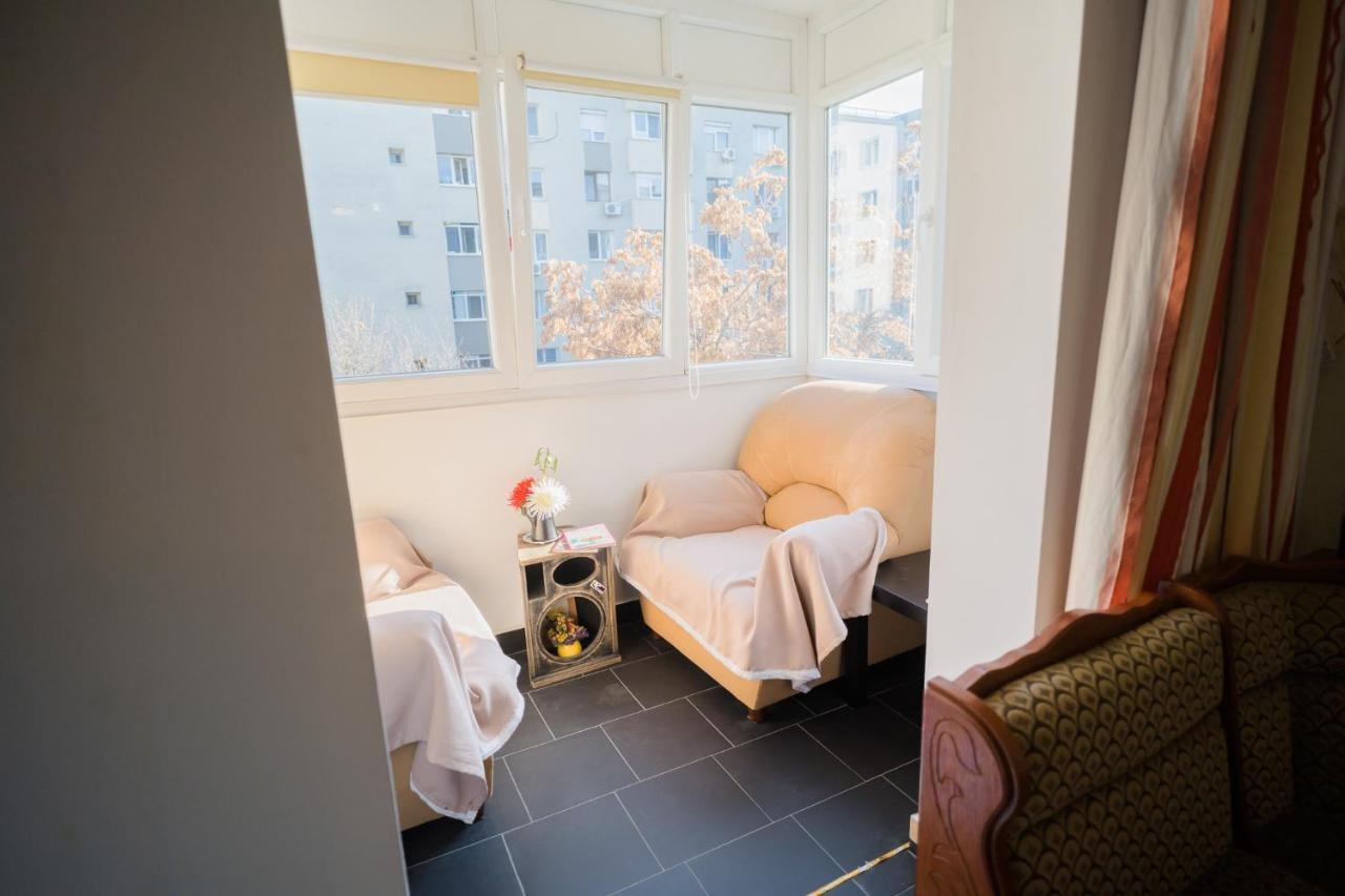 Rustic & Spacious 3Br Apartment Bucharest Exterior photo