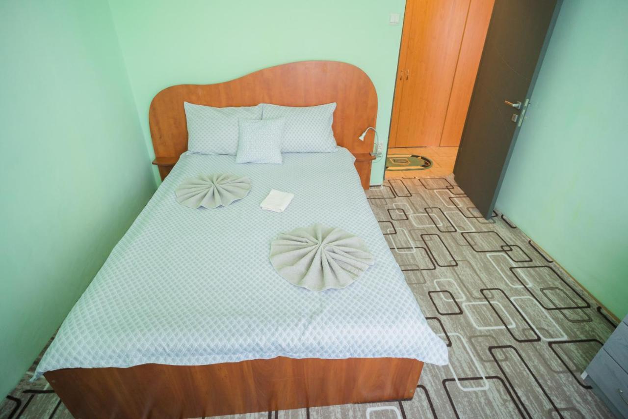 Rustic & Spacious 3Br Apartment Bucharest Exterior photo